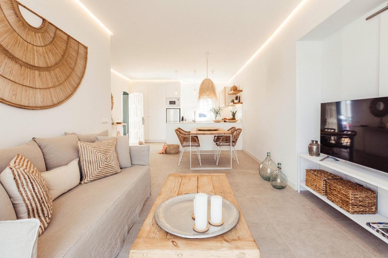 Apartamento Las Golondrinas Arenal - Adults Only アレナル・デン・カステル エクステリア 写真